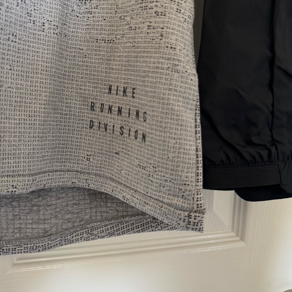 Nike Therma-Fit ADV Run Division Midlayer Shirt - Picture 5 of 12